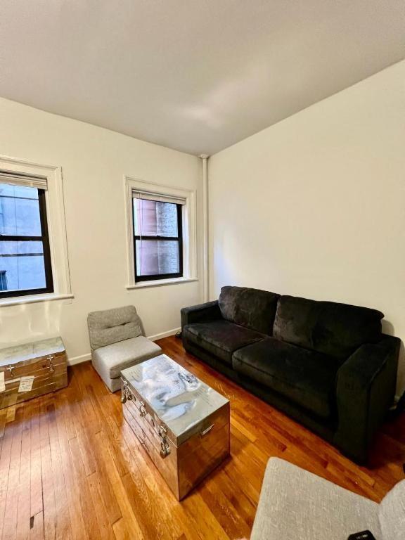 Mid Town East Street Apartments Next To Times Square New York Exterior photo